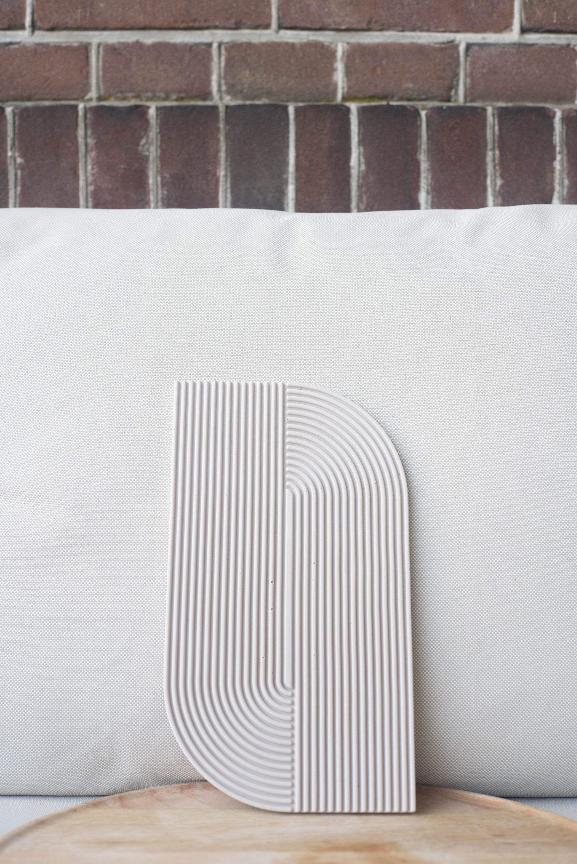 Lines Tray Madrid
