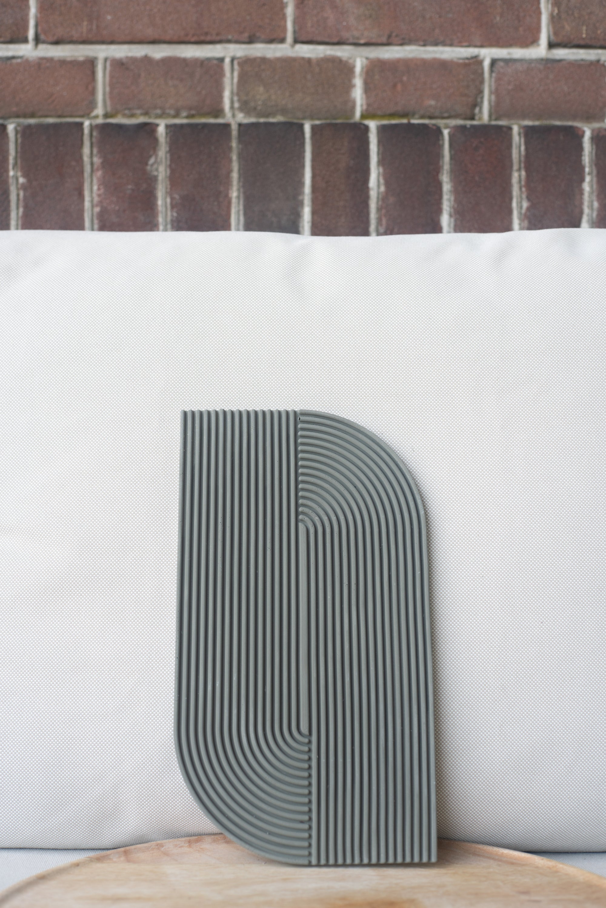 Lines Tray Vienna